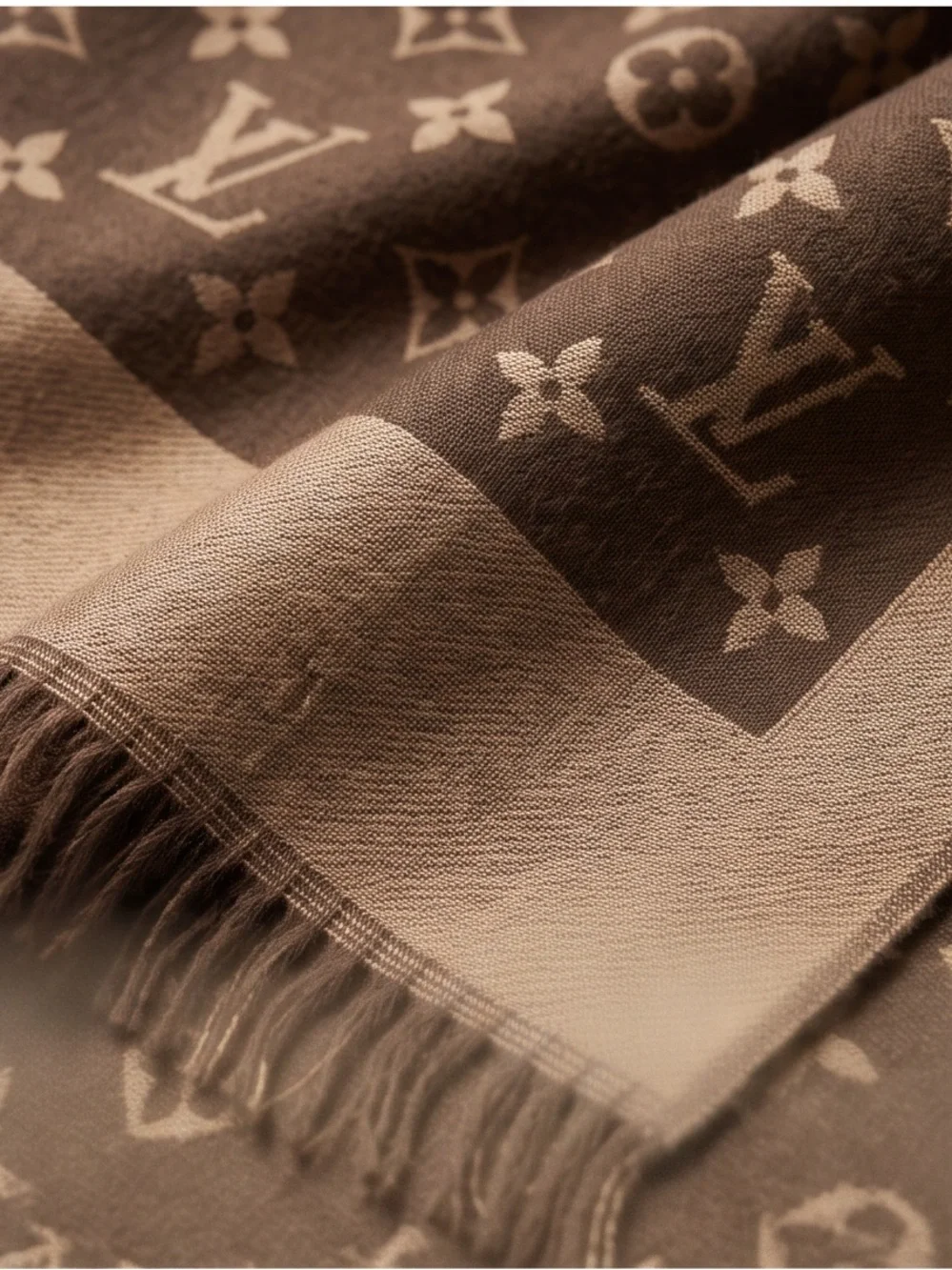 A Luxury Monogram Cashmere Silk Blend Fringe Scarf Wrap 28.5” x 72” Brown☑️